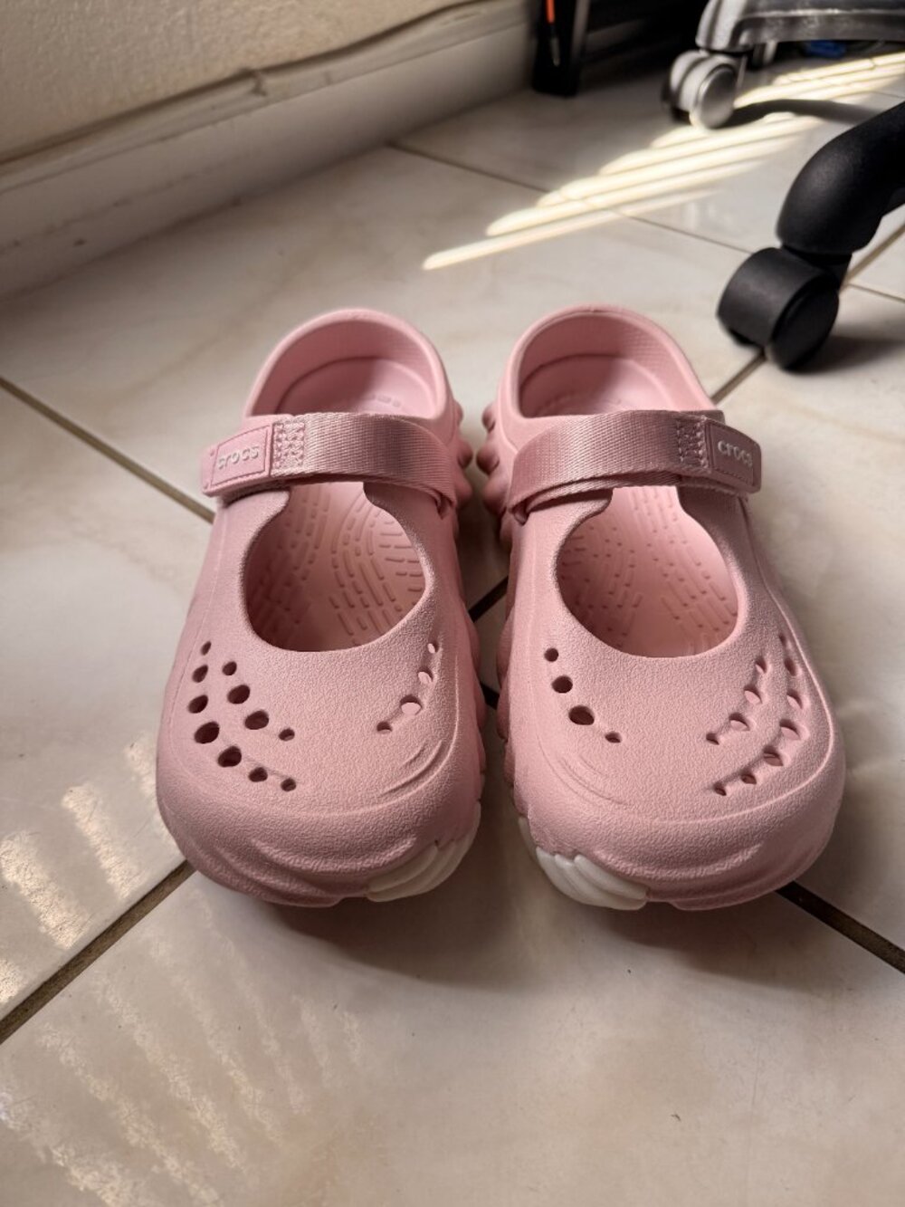 Crocs Echo Mary Janes - Picture 3 of 5